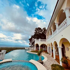 El Castillo Tropical Homestay